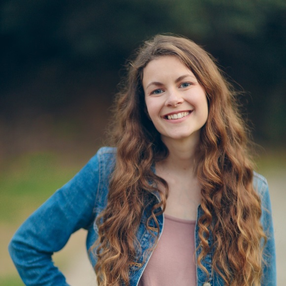 Meet your Posher, Katie - Picture 1 of 1